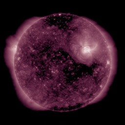 solar image_06-01-2018_Beta-Gamma AR2712 with coronal hole.jpg