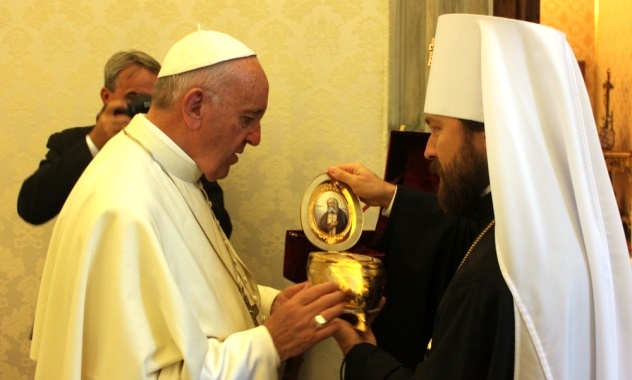Pope & Hilarion 2016 with relics of St. Seraphim of Sarov.jpg
